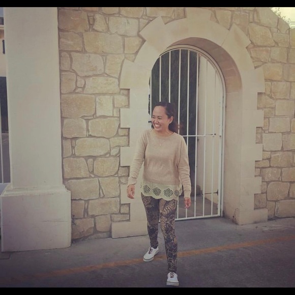 😍3for$25😍Thermal pull over top - Picture 7 of 7